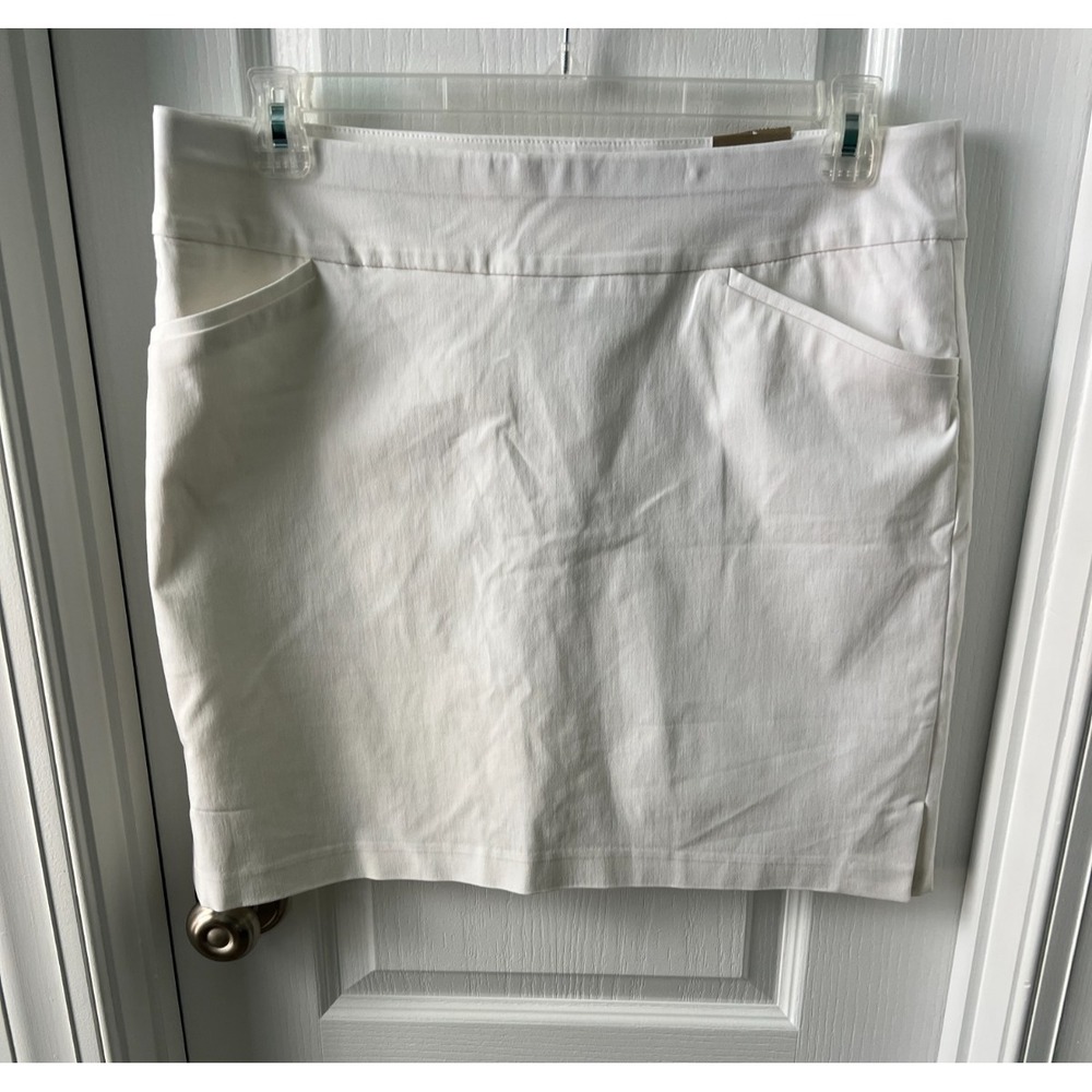 Chicos Womens Josie Skort Short Solid Alabaster White Size 2.5 NEW‎
